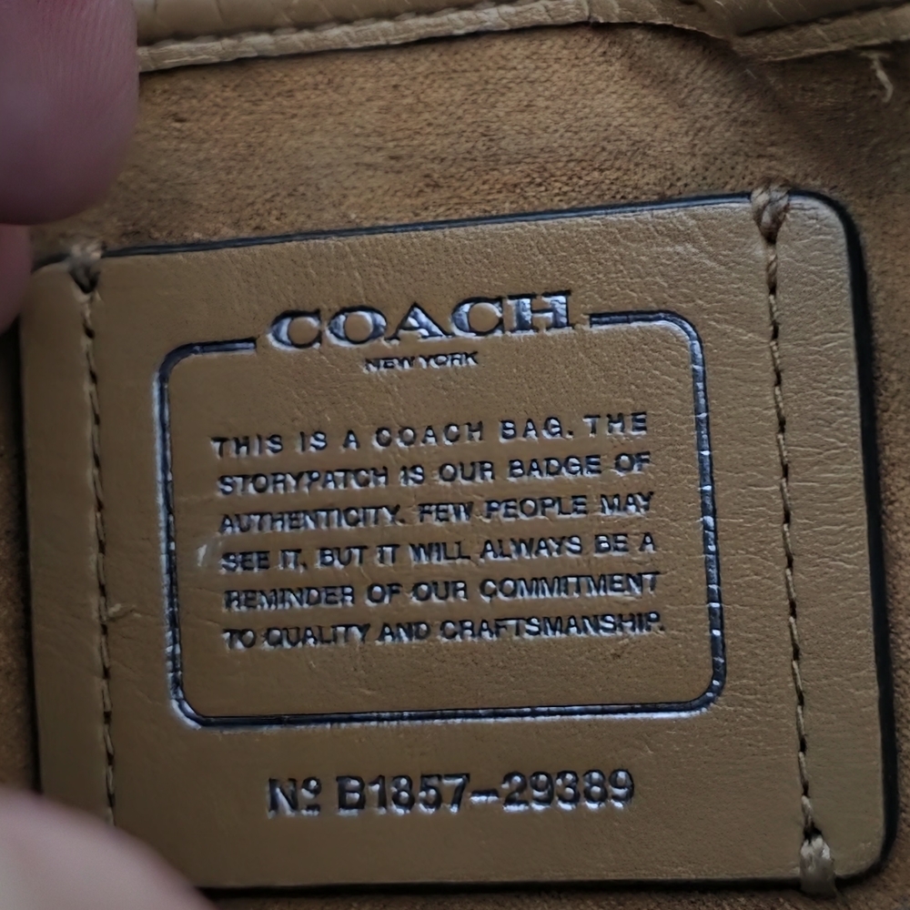 Coach Parker 18 With Rivits. Cream Leather Gun Metal Chain Shoulder/Crossbody - Picture 8 of 11